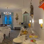 Hotel De La Paix
