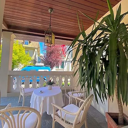 De La Paix Hotel